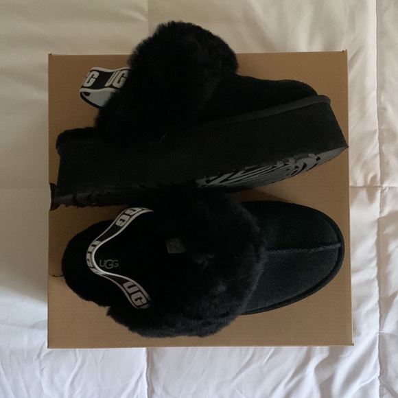 UGG Funkette Black Slingback Slip-On Platform Slippers - Picture 2 of 16